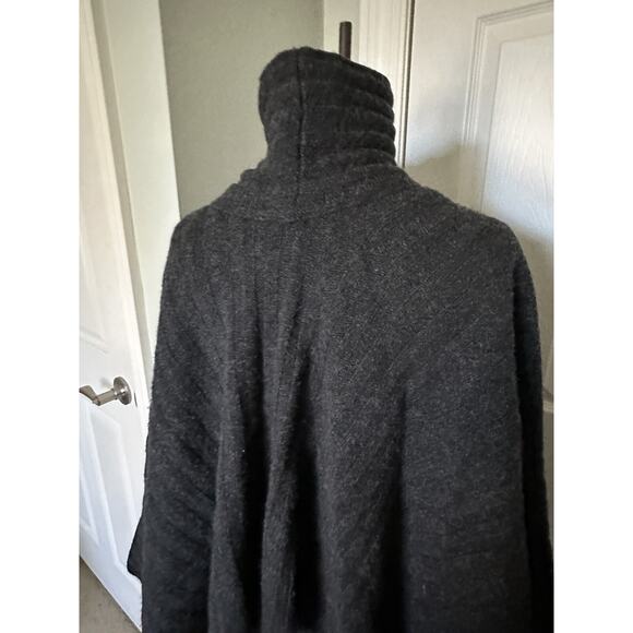 ALEXANDRA BARTLETT 100% Wool Turtleneck Sweater Poncho Top Dark Gray Charcoal - Picture 11 of 16